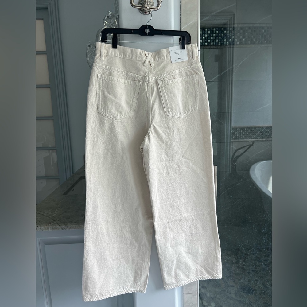 ZARA Mid Rise Loose Fit Denim Ecru - Picture 10 of 15